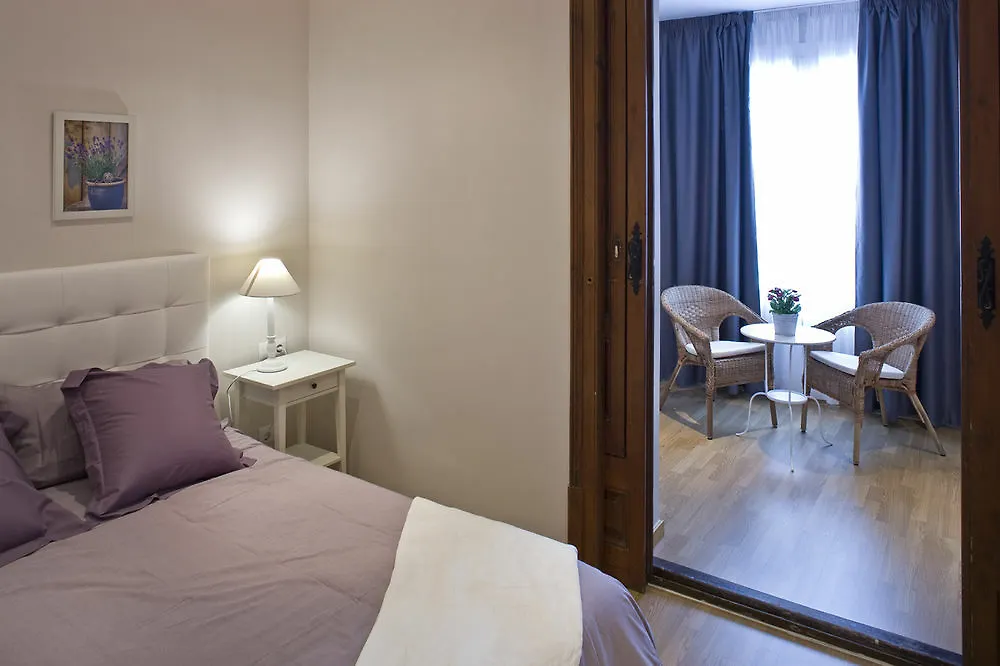 Flateli Pelayo Apartment Barcelona Spain